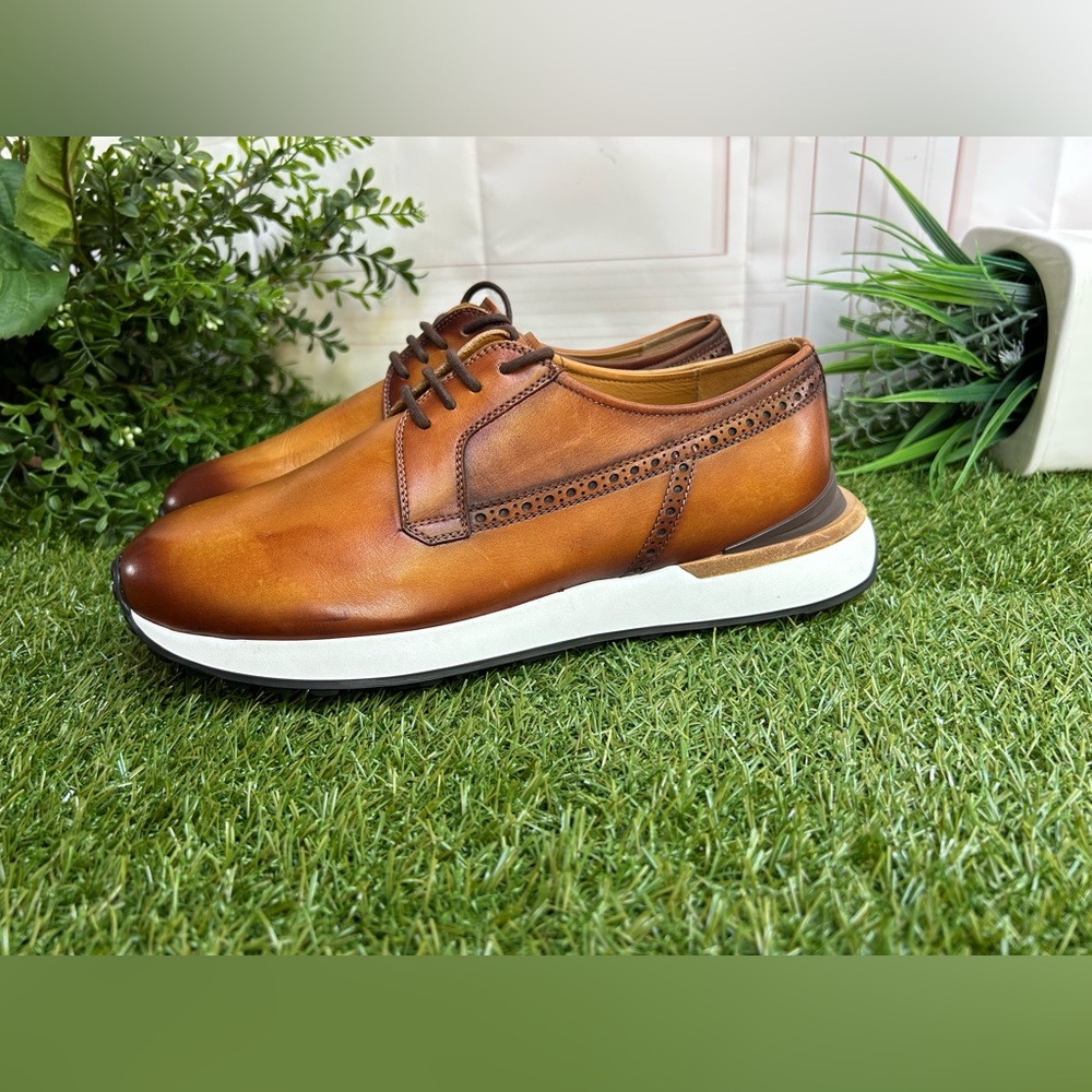 MAGNANNI men 8.5 New
Leiva Plain Toe Derby In Cognac
$395 - Picture 12 of 17